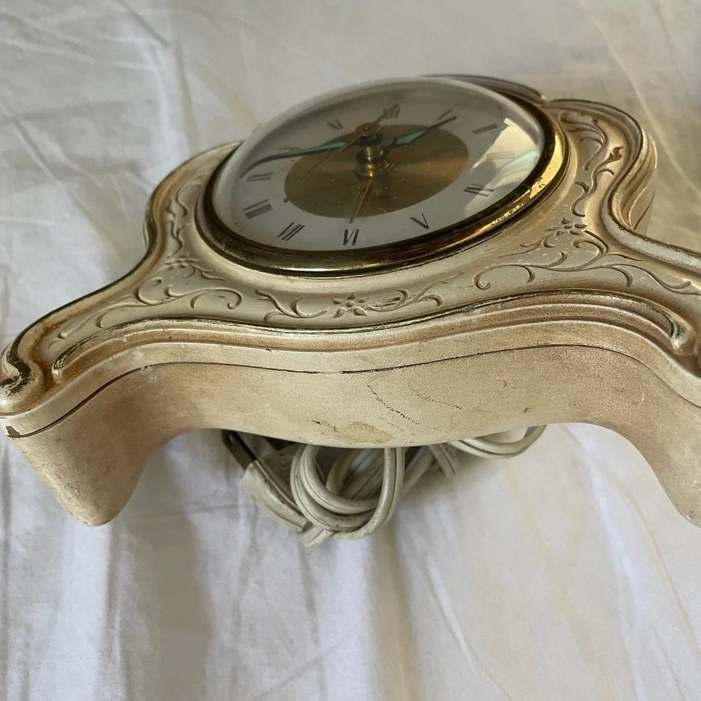Vintage‎ 1964 Syroco Model 701 Electric Alarm Clock Ornate Resin